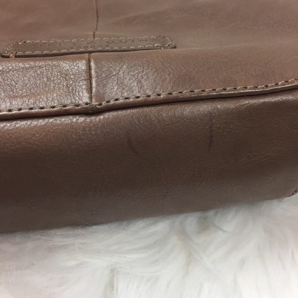 Bailey & Quinn Brown Leather Crossbody Purse - Picture 8 of 8